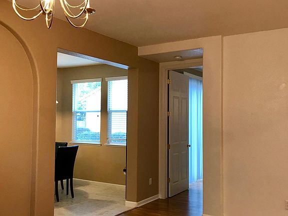 3rd image of 151 Barnhart Cir