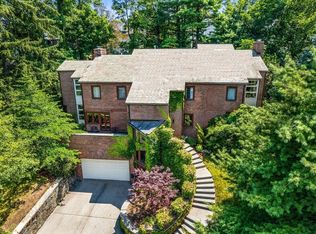 34 Lagrange St, Brookline, MA 02467