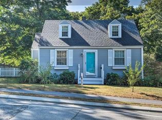 42 Scott Dyer Rd, Cape Elizabeth, ME 04107