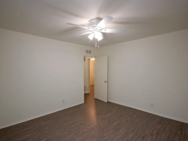 252 S Mentor Ave #5 — Photo 13