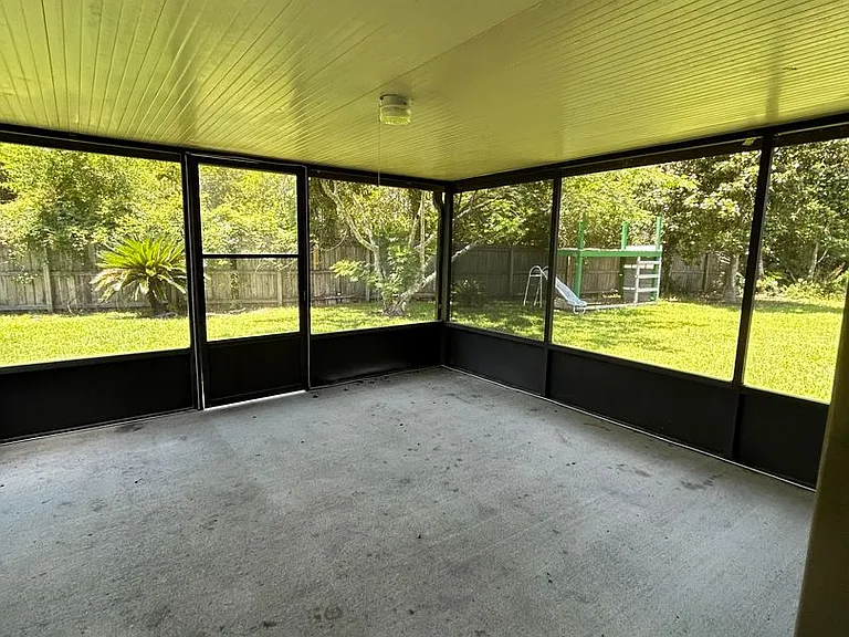 109 Larkin Ct — Photo 9