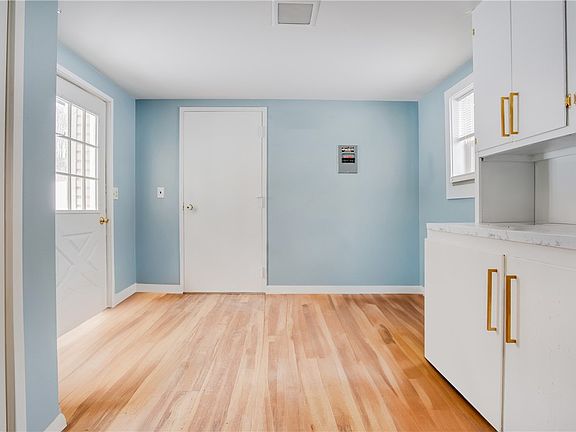 4th image of 432 Stone House Rd