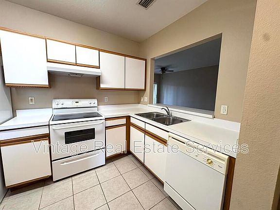 3rd image of 6017 Portsdale Pl Unit 202