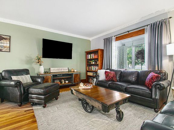 4th image of 150 Fuller Ave SE