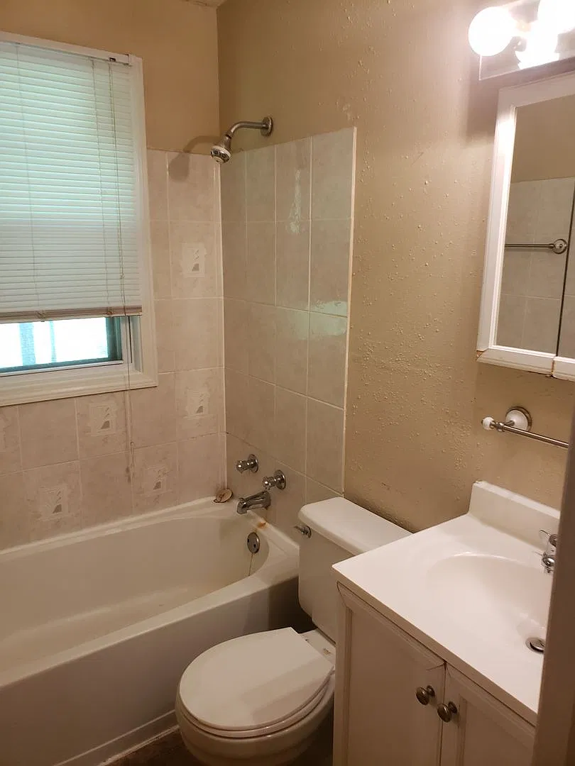 3 bedroom 1 bath home in Bellefontaine Neighbors — Photo 4