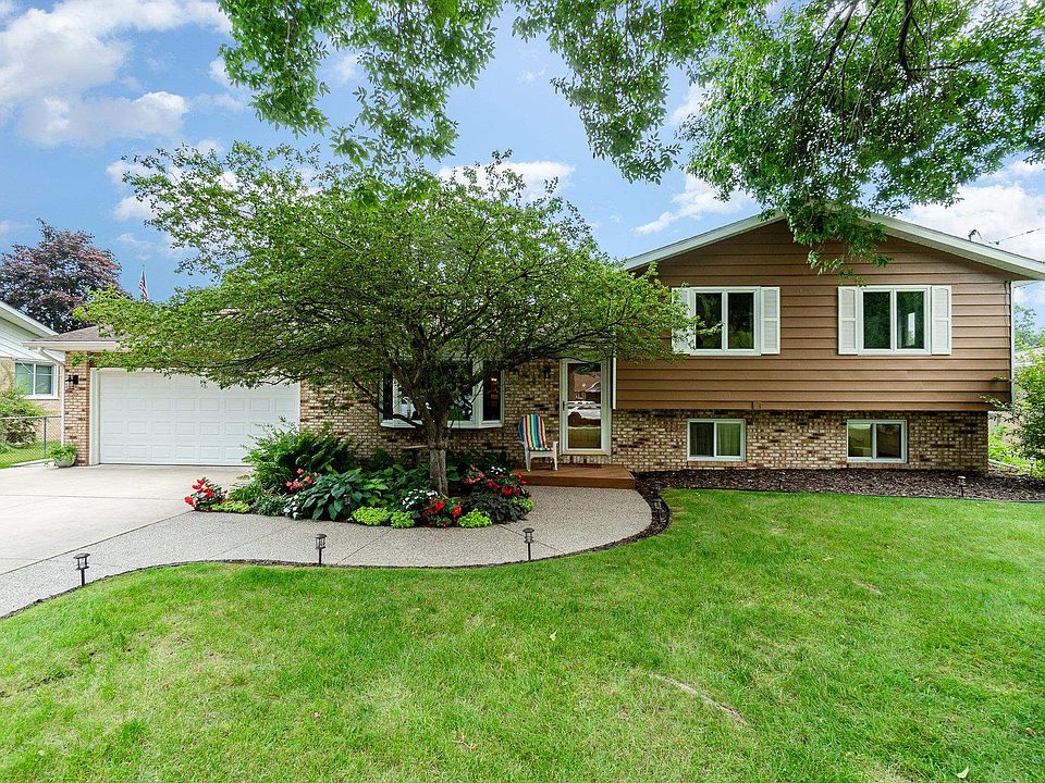 1st image of 3059 W Riverview Dr