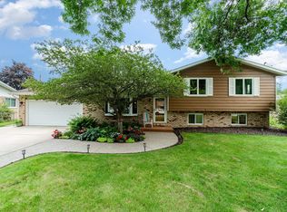 3059 W Riverview Dr, Bay City, MI 48706