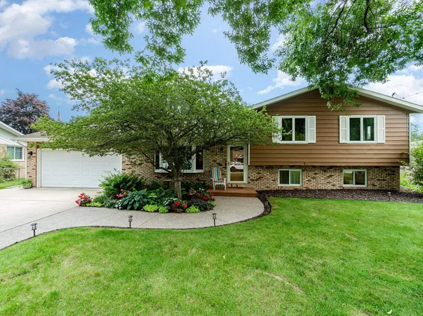 3059 W Riverview Dr, Bay City, MI 48706