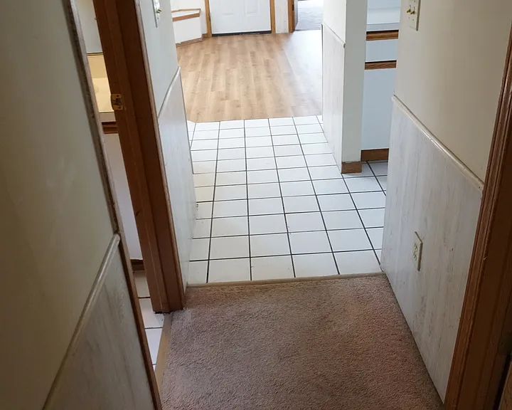 1524 Indianola Ave — Photo 4