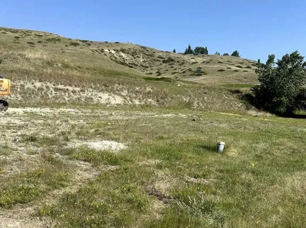 385 Canyon Blvd W, Lethbridge, AB T1K 6V2