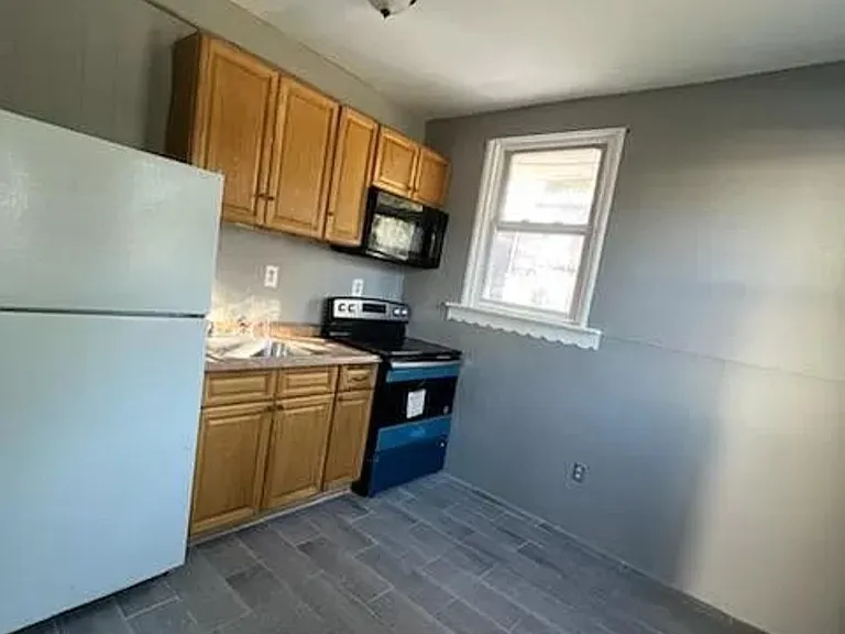 3500 Wellington St #1 — Photo 6
