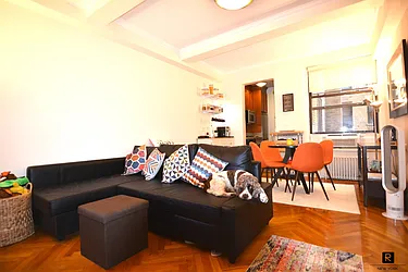 Rented by R New York