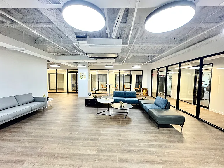 915 N Broad St #301 — Photo 35