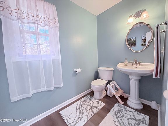 3rd image of 112 Walnut Drive