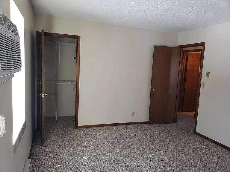 429 Dexter St — Photo 7