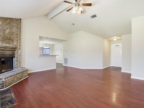 4th image of 4922 Temple Bell Dr