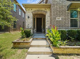 802 Adam Way, Euless, TX 76040