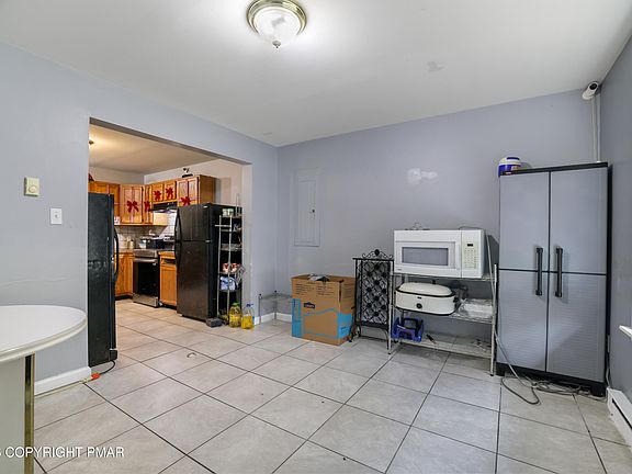 4th image of 5456 Jennifer Ln