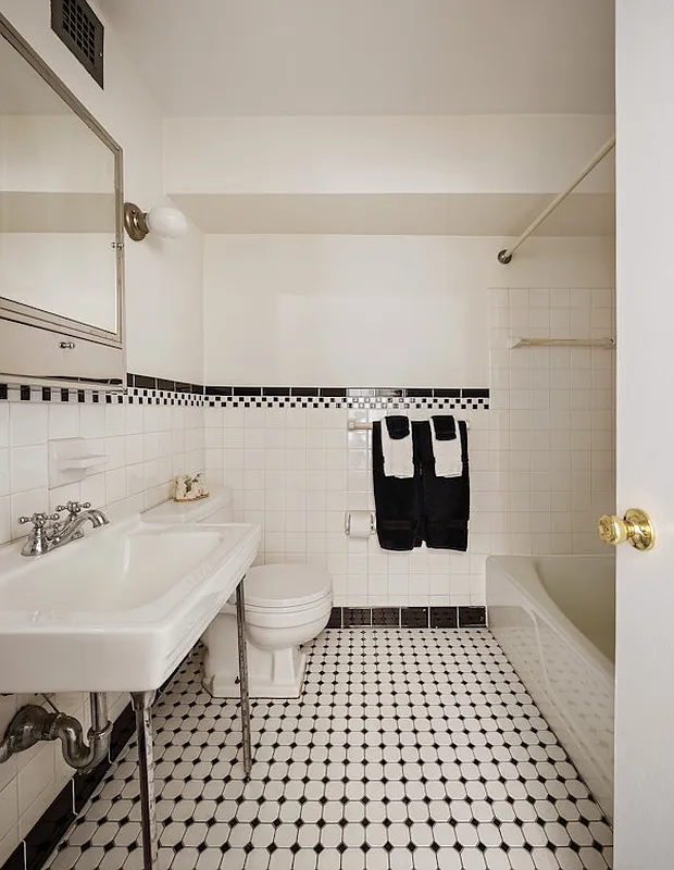 399 East 72nd Street PHD/PS17 in Lenox Hill, Manhattan