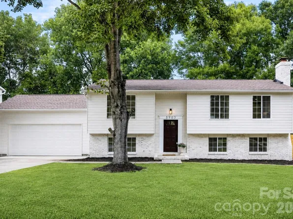 5903 Carpenter Dr, Charlotte, NC 28226