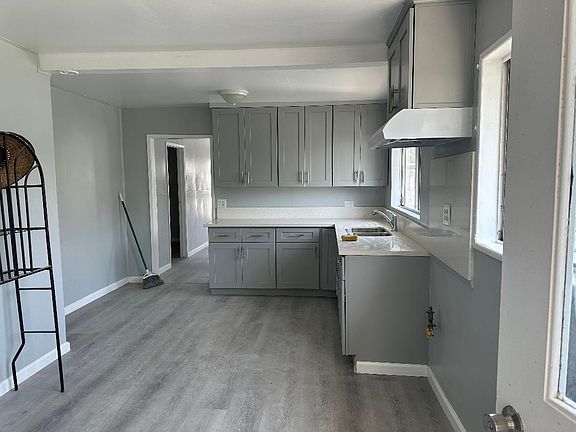 2nd image of 3528 Winter St