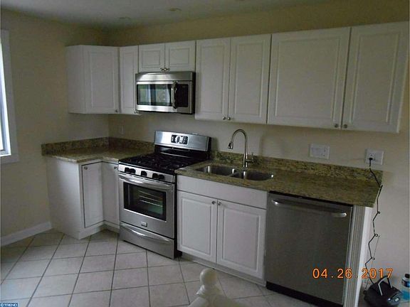 5th image of 112 Glen Berne Dr