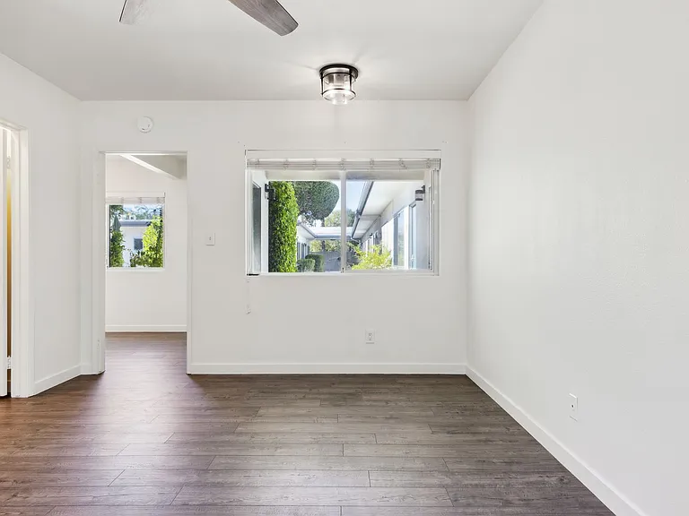 588 E. Mel Avenue - Hermosa Palms — Photo 32