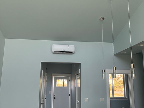 5th image of 697 A Sunset Ave NE #A