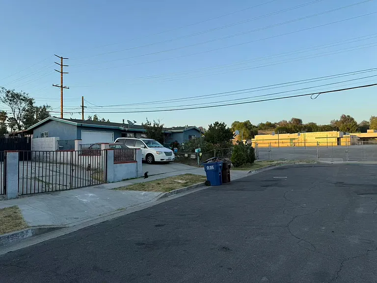 17977 Wellford Dr — Photo 3