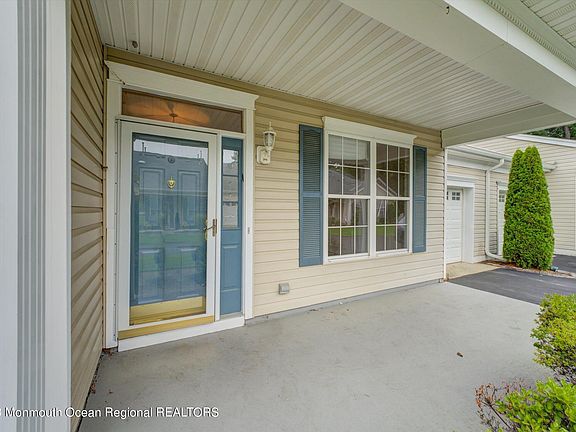 5th image of 140 Greenlawns Drive
