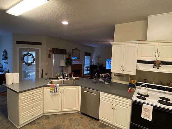 5th image of 950 Berrywood Dr