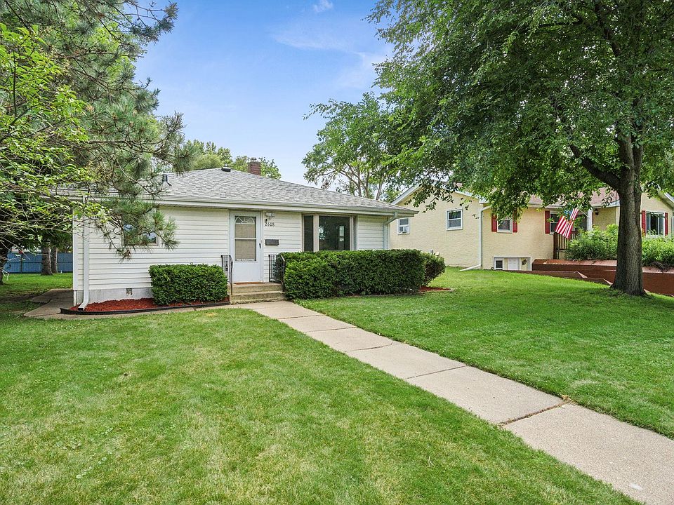 1st image of 2608 1st Ave E