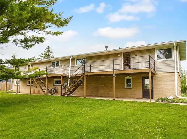 W383 Madison AVENUE #W385, Ixonia, WI 53036