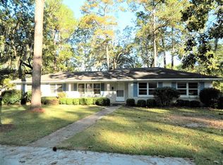 910 Pineridge Dr, Valdosta, GA 31602