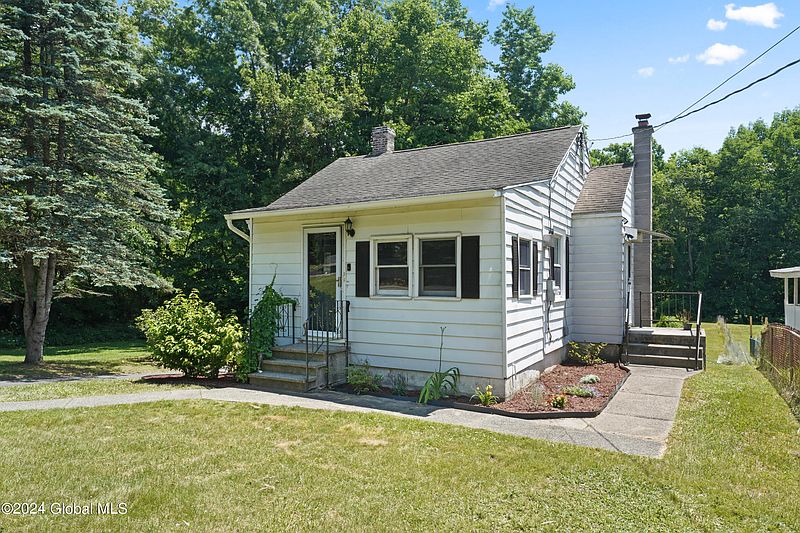 2nd image of 194 Speigletown Road