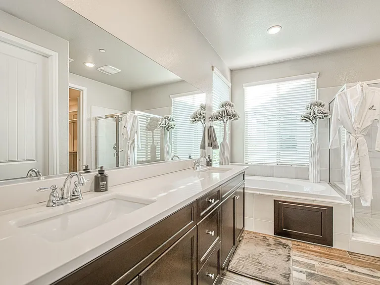 1397 E Via Viola Way — Photo 23