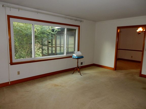 3rd image of 4779 Woodley Dr