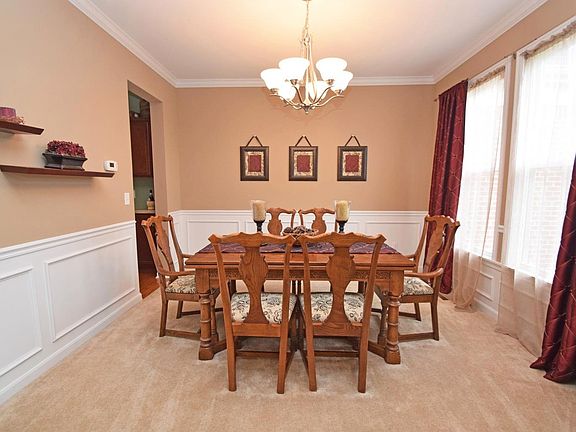 3rd image of 1177 Westchester Way
