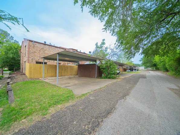 647 Baylor Dr, Longview, TX 75601