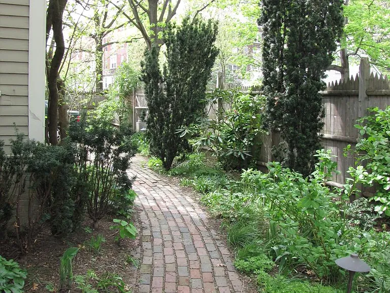 14 Linnaean St — Photo 18