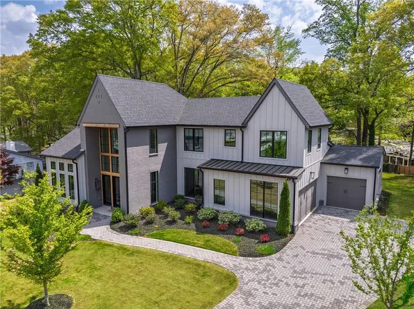 135 Mayfield Cir, Alpharetta, GA 30009