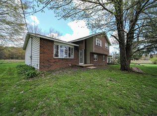 5843 Hyde Rd, Windsor, OH 44099