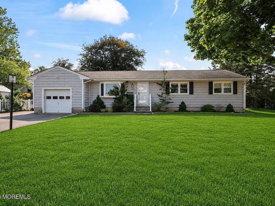 1st image of 732 Lions Lane