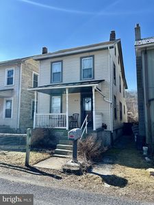 512 S 3rd St, Newport, PA, 17074