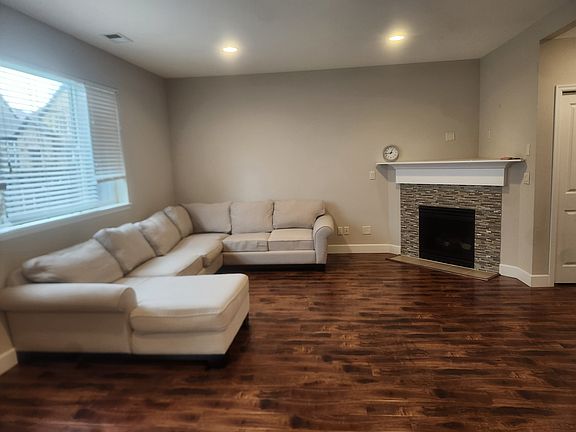 3rd image of 6195 NE Sherborne St