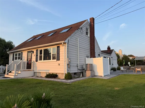 79 Grandview Drive, Shirley, NY 11967