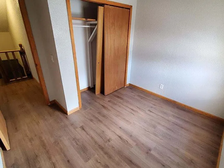 208 W Main St — Photo 4