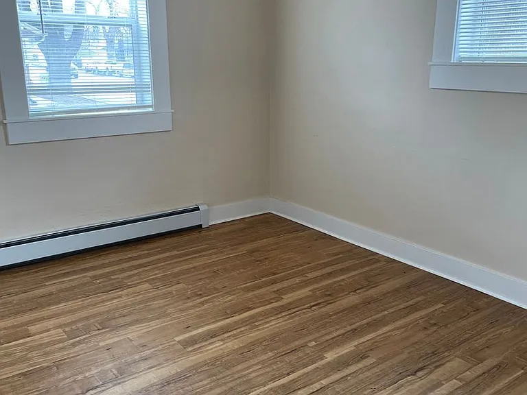 Johnstown Apartments (KC-KS-RB) — Photo 11