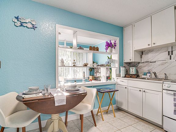 4th image of 340 78th Ave APT 3