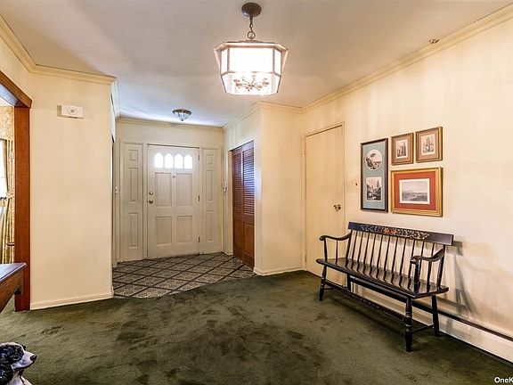 4th image of 2069 Berkley Ln